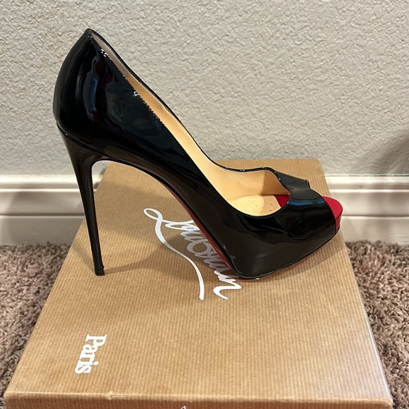 Christian Louboutin Black Patent Red Peep Toe “New Very Prive120 Patent” Size37 - Picture 6 of 9
